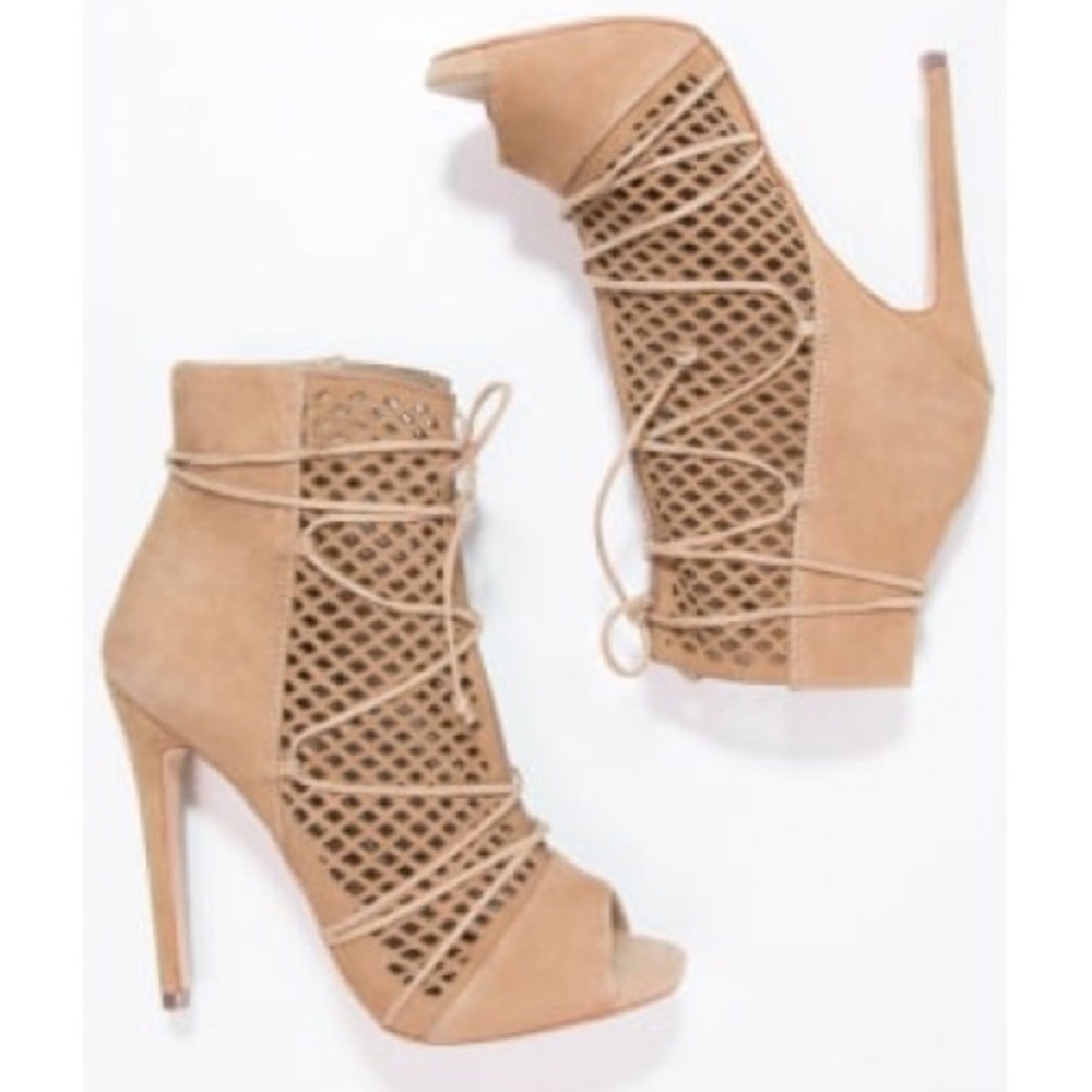 Steve Madden maddye Lace up heels